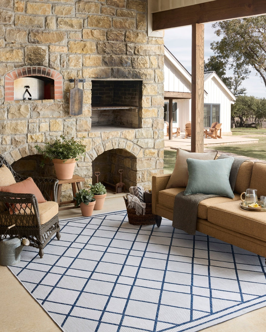 Easton Collection Ivory/Denim Loloi - Destination Interiors